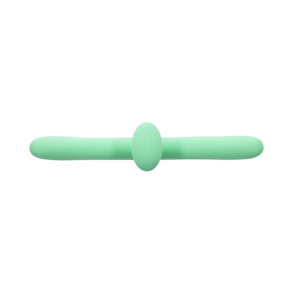 Evolved Meet Me Halfway Double Ended Vibrator Green - Image 3